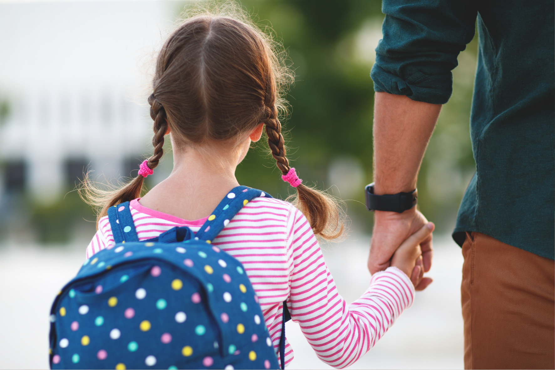 Wat helpt (en wat juist niet) bij een overprikkeld kind na school
